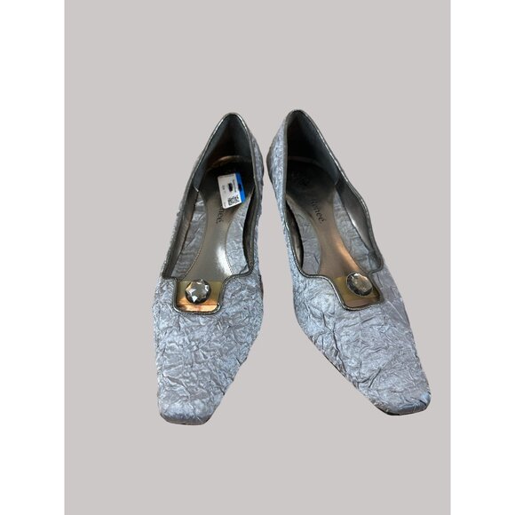 J. Renee Women's Silver Fabric Textured Heels Size 11 - Picture 11 of 14